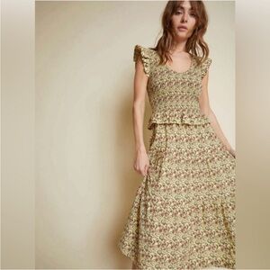 Nation LTD Fabienne Vintage Fleur Floral Smocked Tiered Ruffle
Dress SIZE MEDIUM